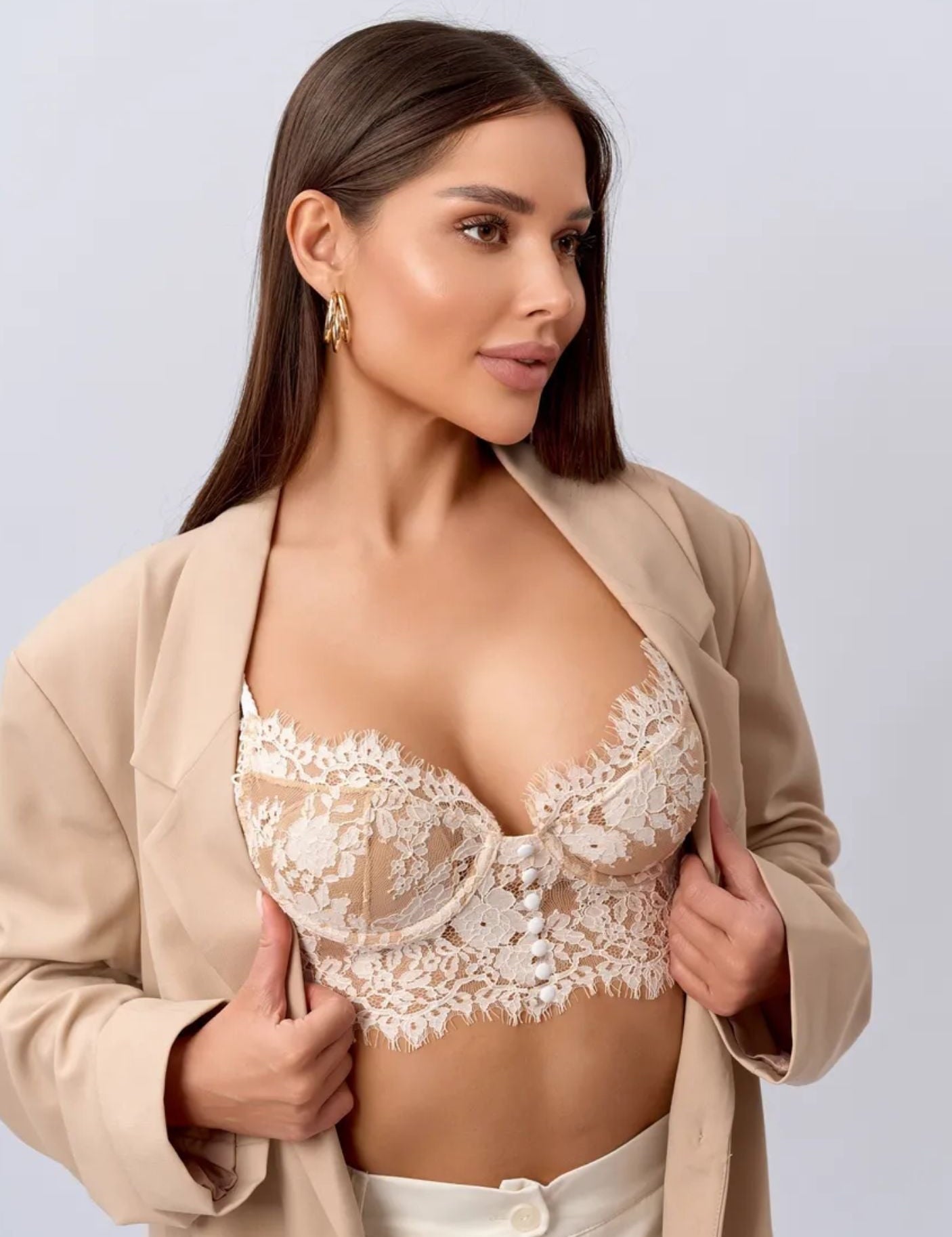 Isalie Lingerie Set – Luxurious Elegance & Delicate Seduction