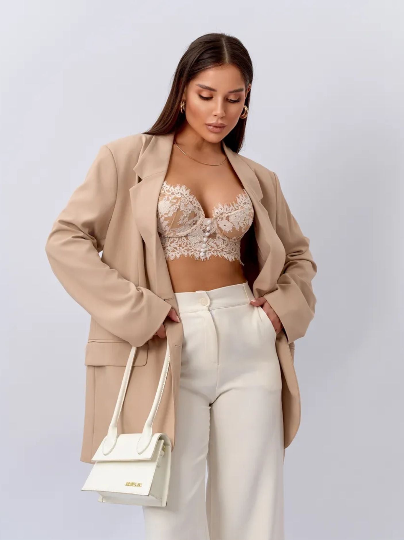 Isalie Lingerie Set – Luxurious Elegance & Delicate Seduction