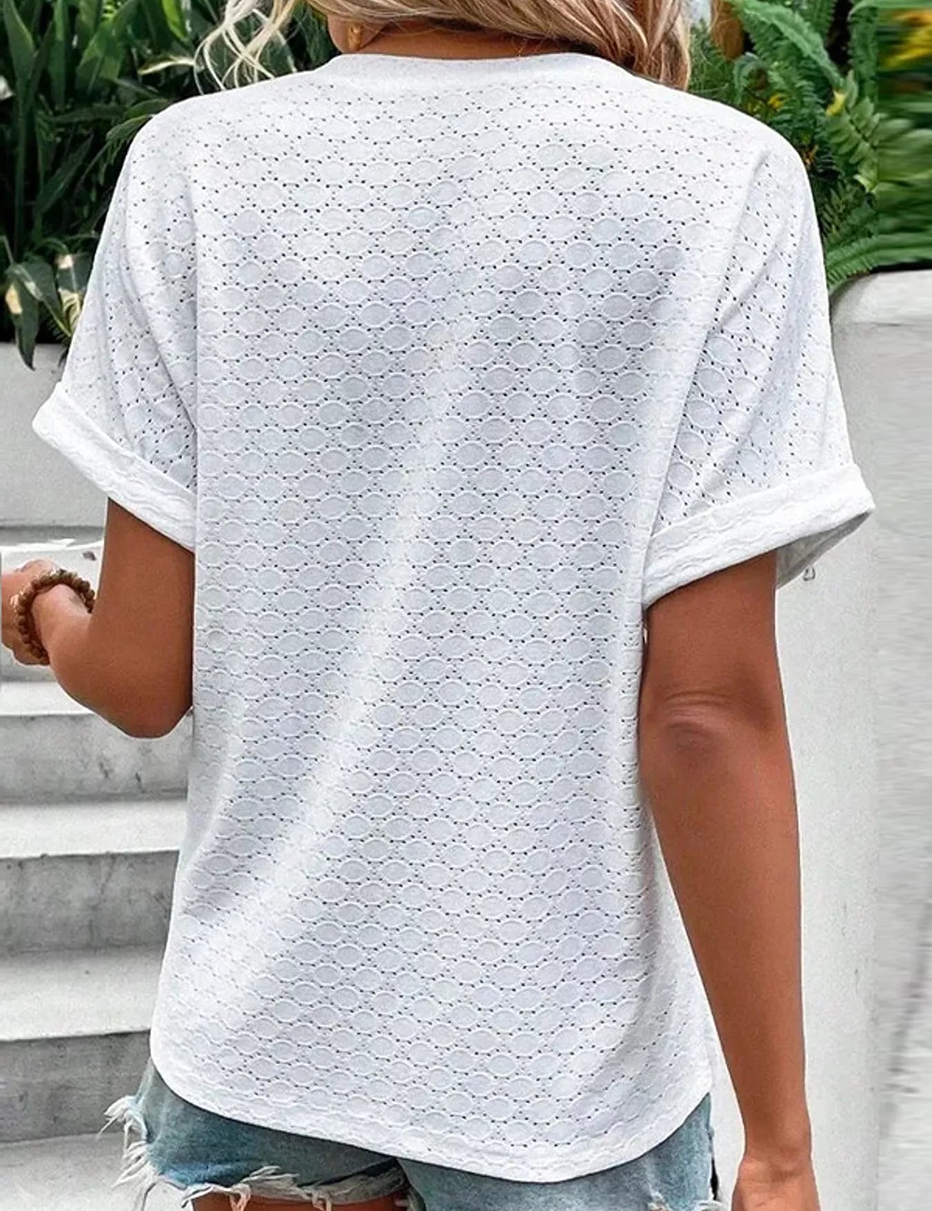 Notched Neck Blouse for Women – White Colorway – Chaotic Fashion