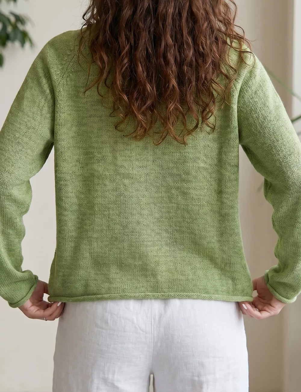 Women's sweater, round neck