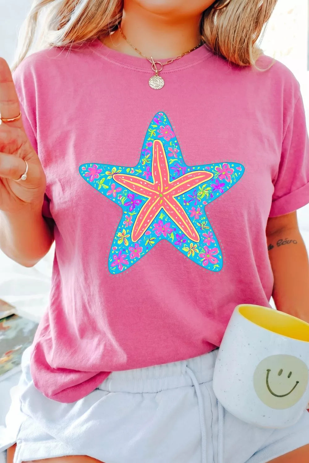 Women's Starfish Graphic Tee – Fun Coastal Print – Chaotic Fashion