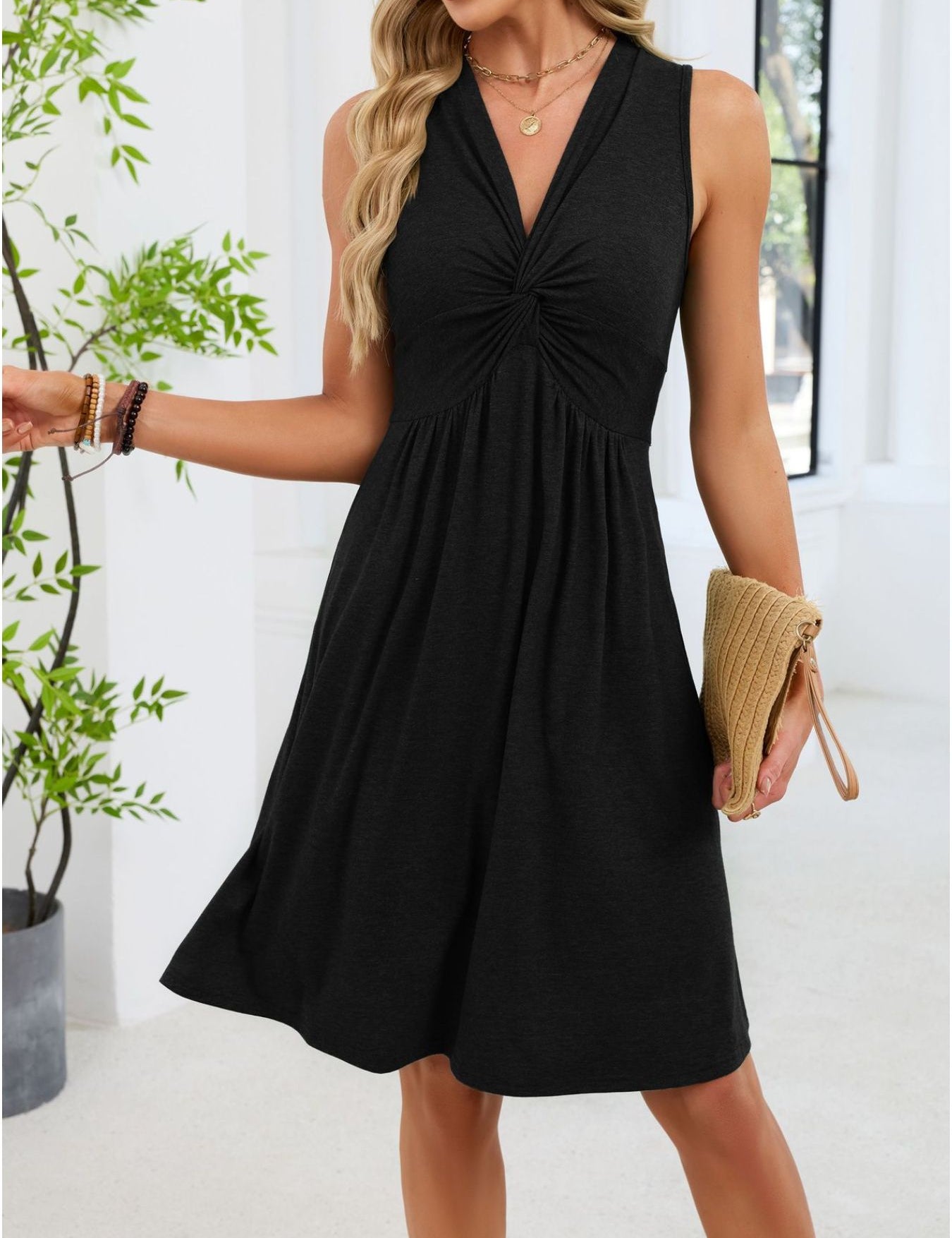 Casual Dress – Twist Front Detail in Dark Green – Chaotic Fashion