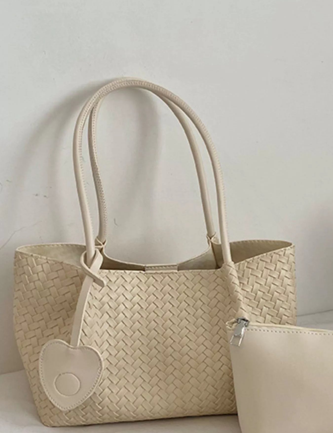 Women's Medium tote bag in vegan leather, woven detail, off-white
