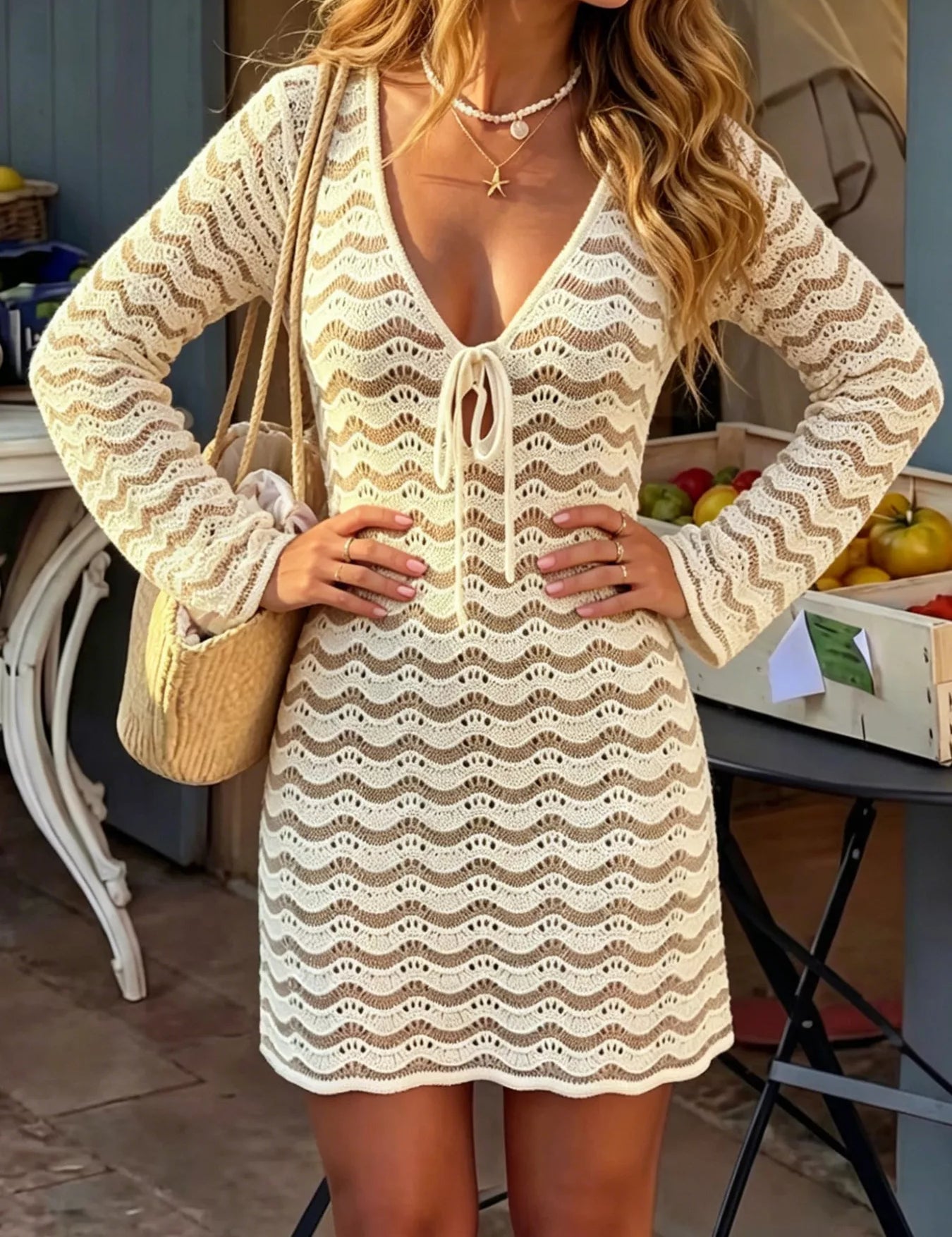 Women's mini dress in crochet, v-neck long sleeve