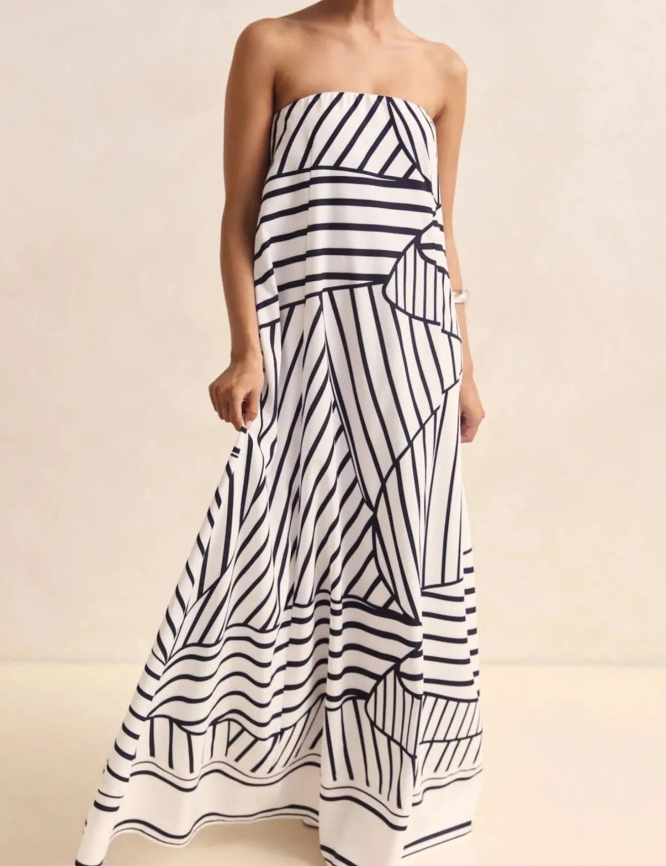Women's maxi dress in printed, strapless