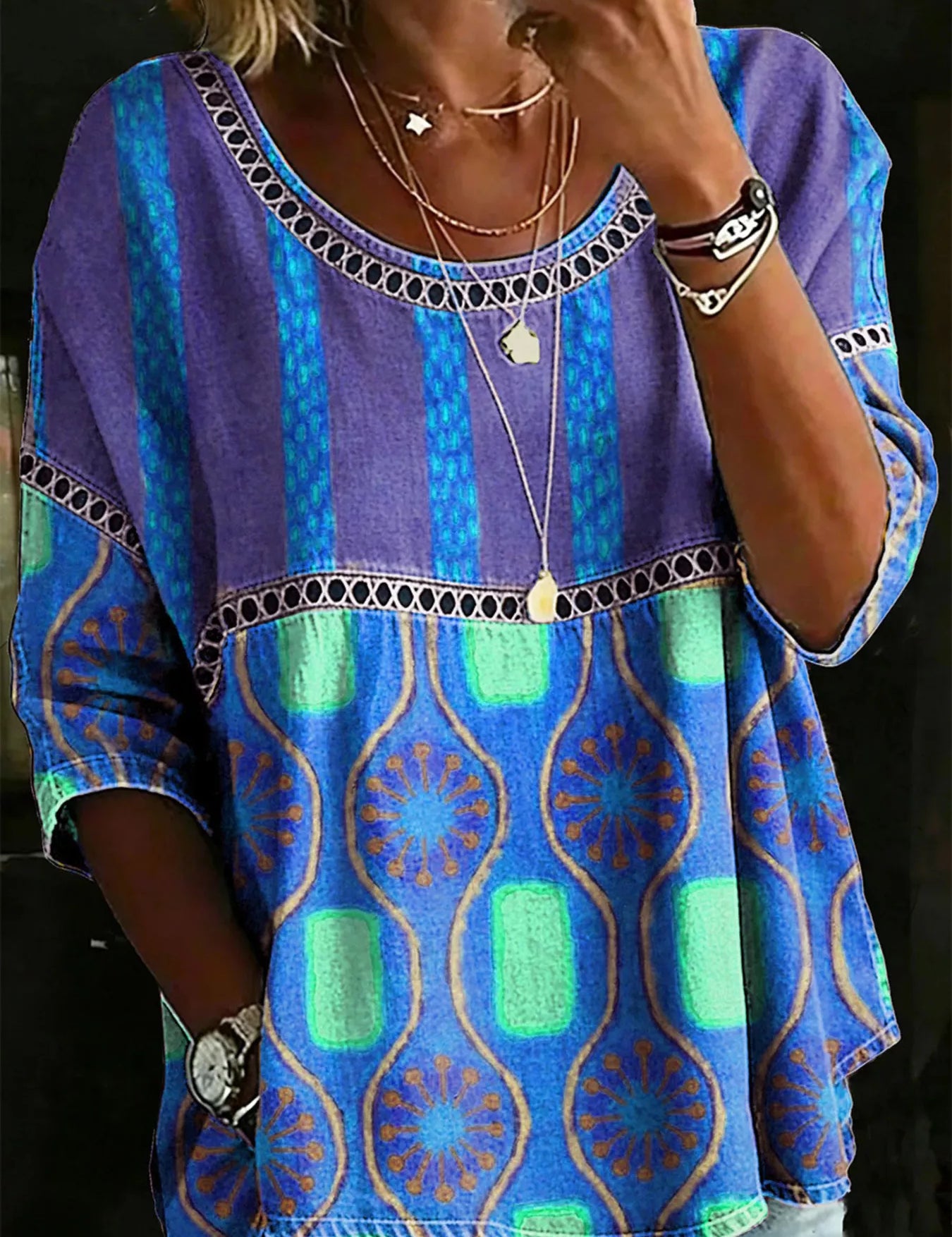 Women's top, round neck