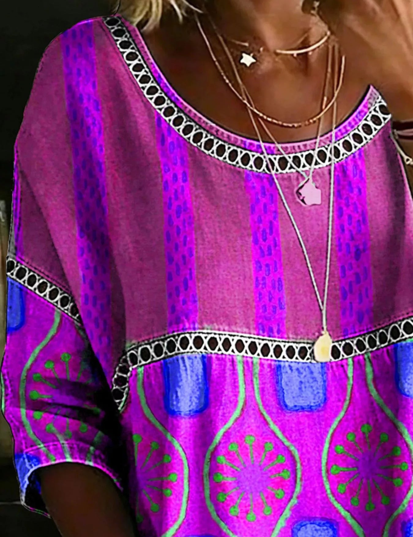 Women's top, round neck