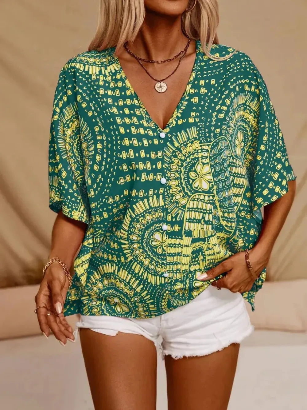 Casual Printed Top – Green Flattering Fit – Chaotic Fashion