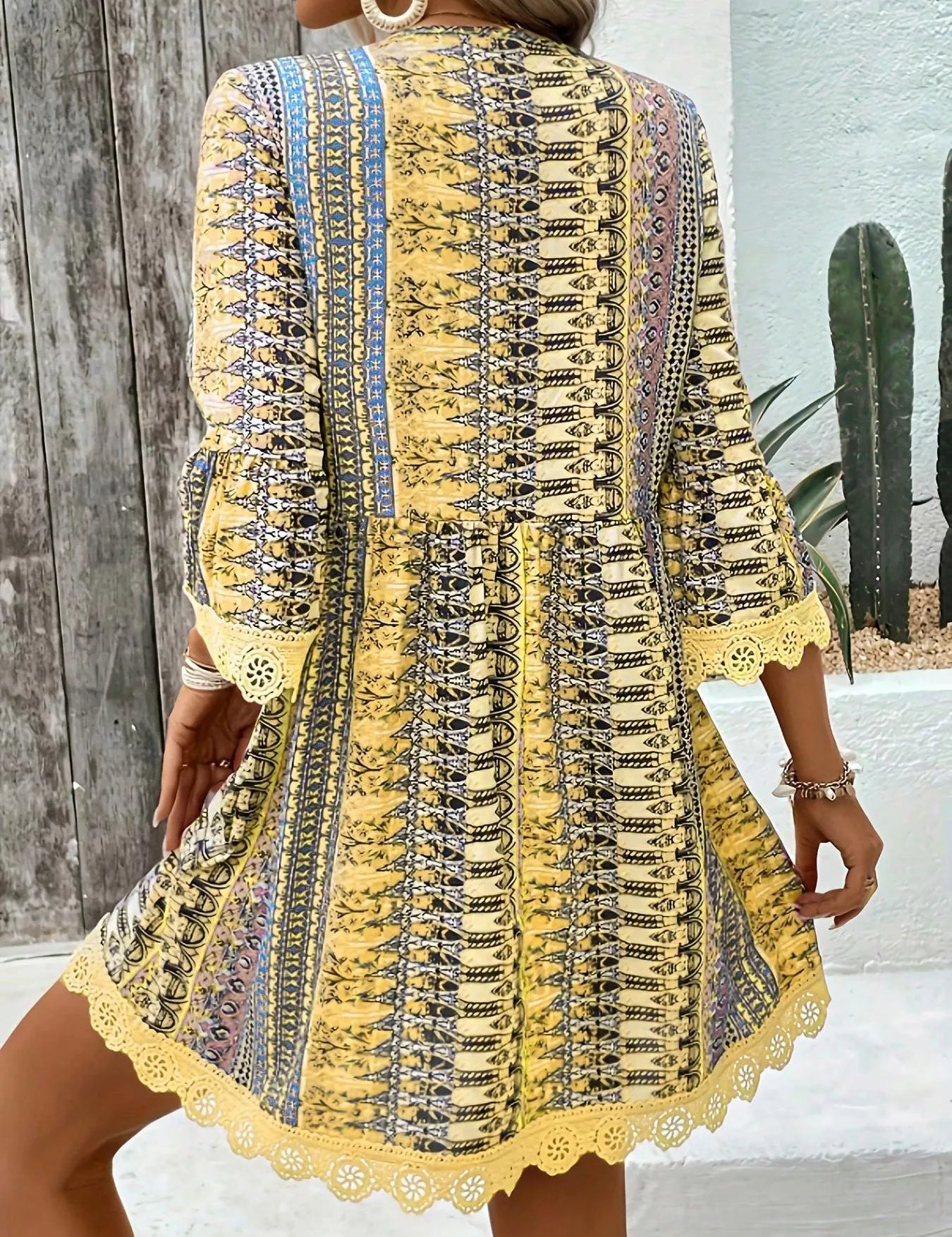 Women's midi dress in printed, v-neck