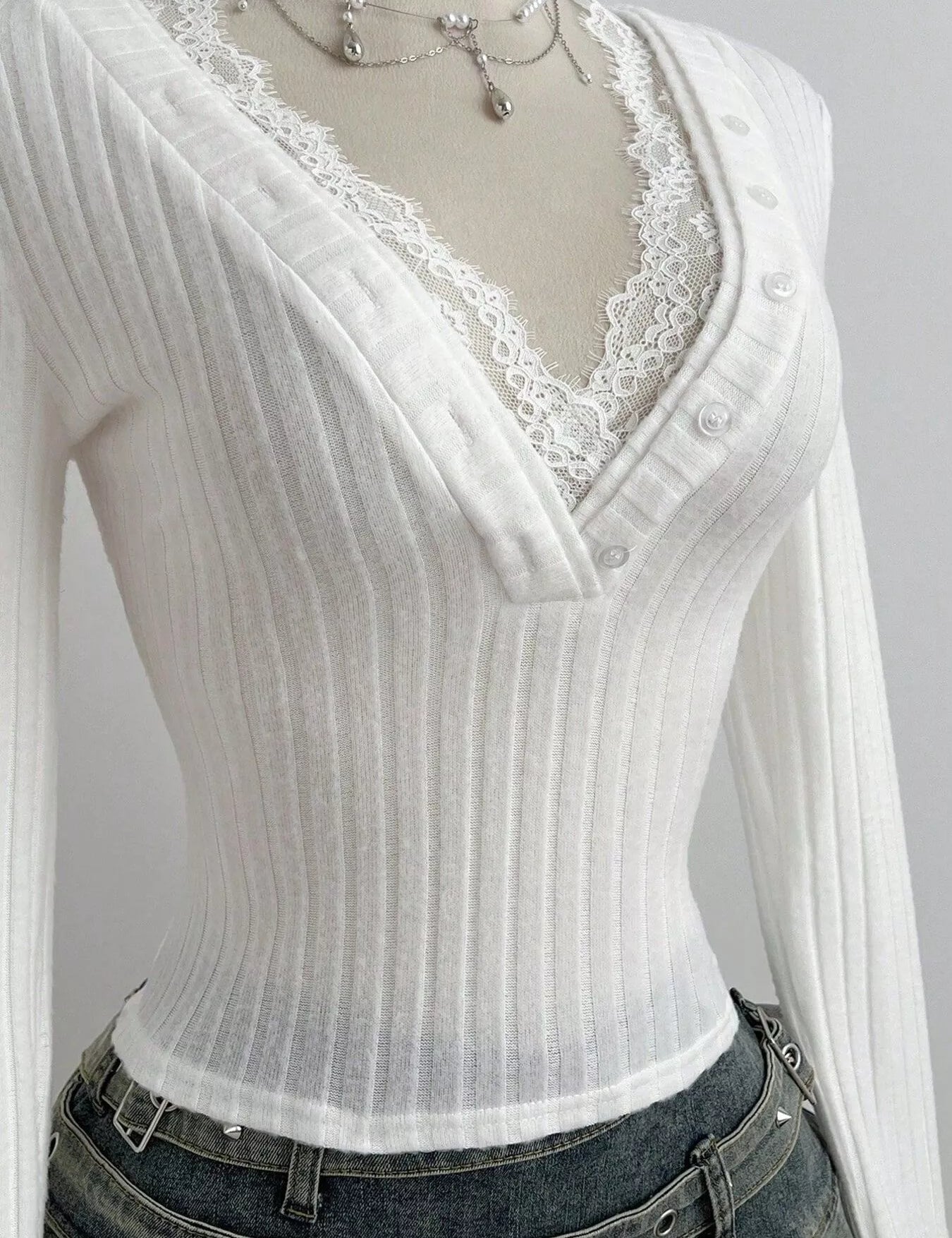 Ribbed Knit Tee for Women – White Colorway – Chaotic Fashion