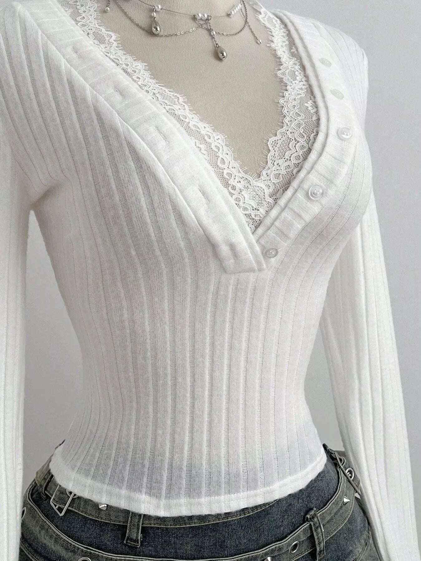 Ribbed Knit Tee for Women – White Colorway – Chaotic Fashion