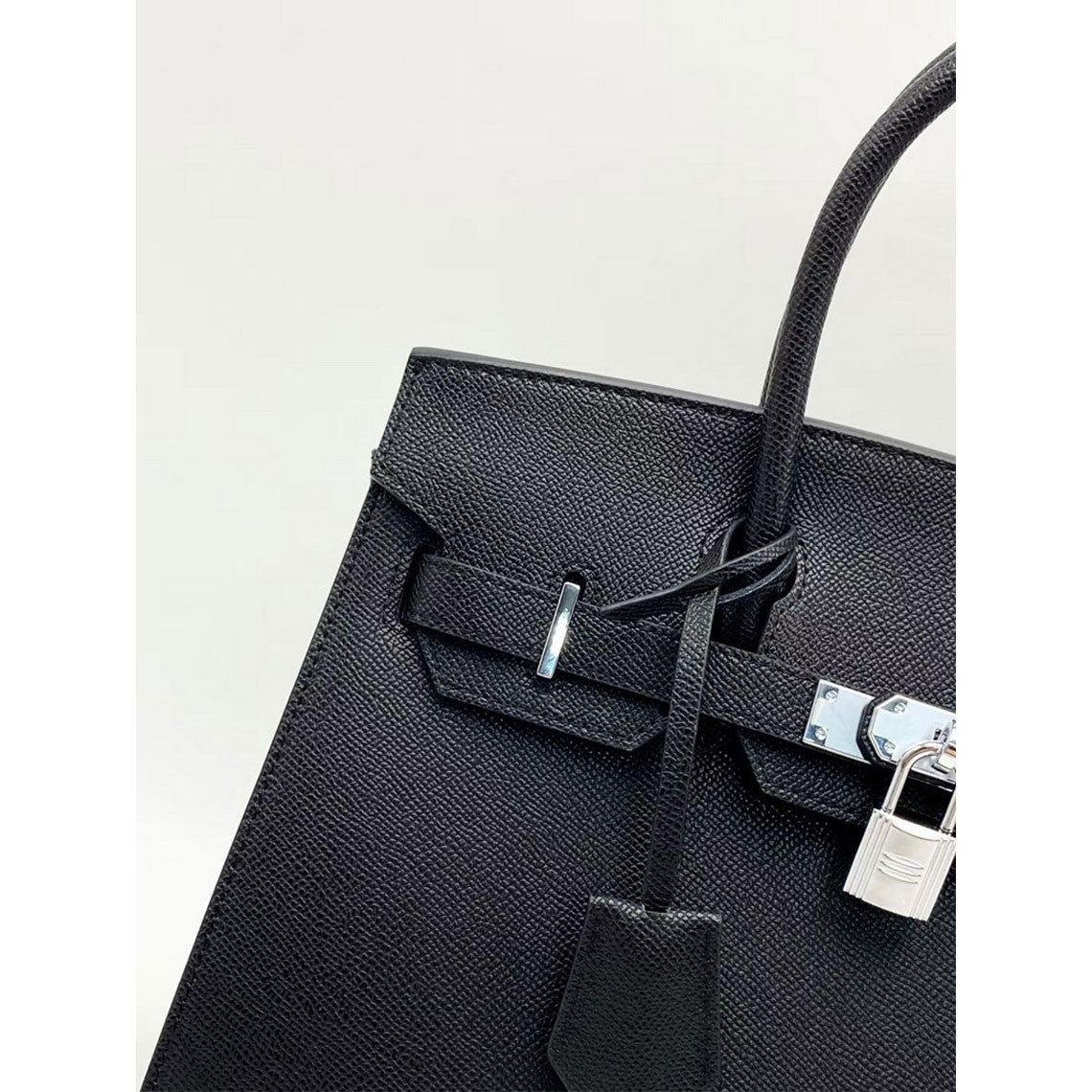 Classic-leather-handbag-2.jpg