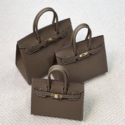 Leather Classic Sellier Platinum Handbag