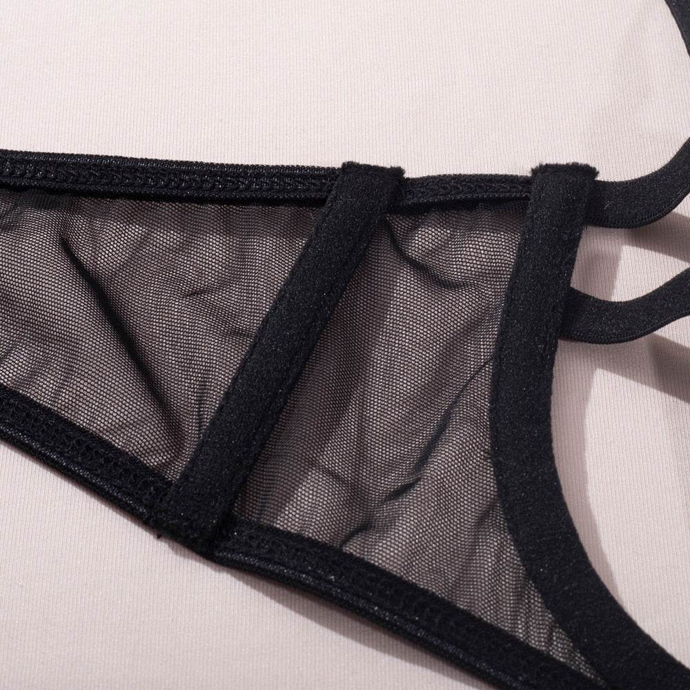 ANALISE 4 PIECE LINGERIE SET with METAL RINGS