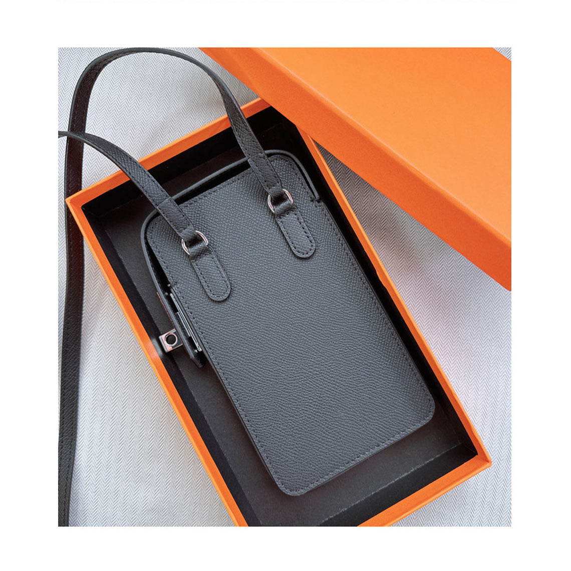 Small-leather-phone-bag-8.jpg