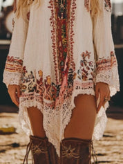Women's mini dress in lace trim, long sleeve
