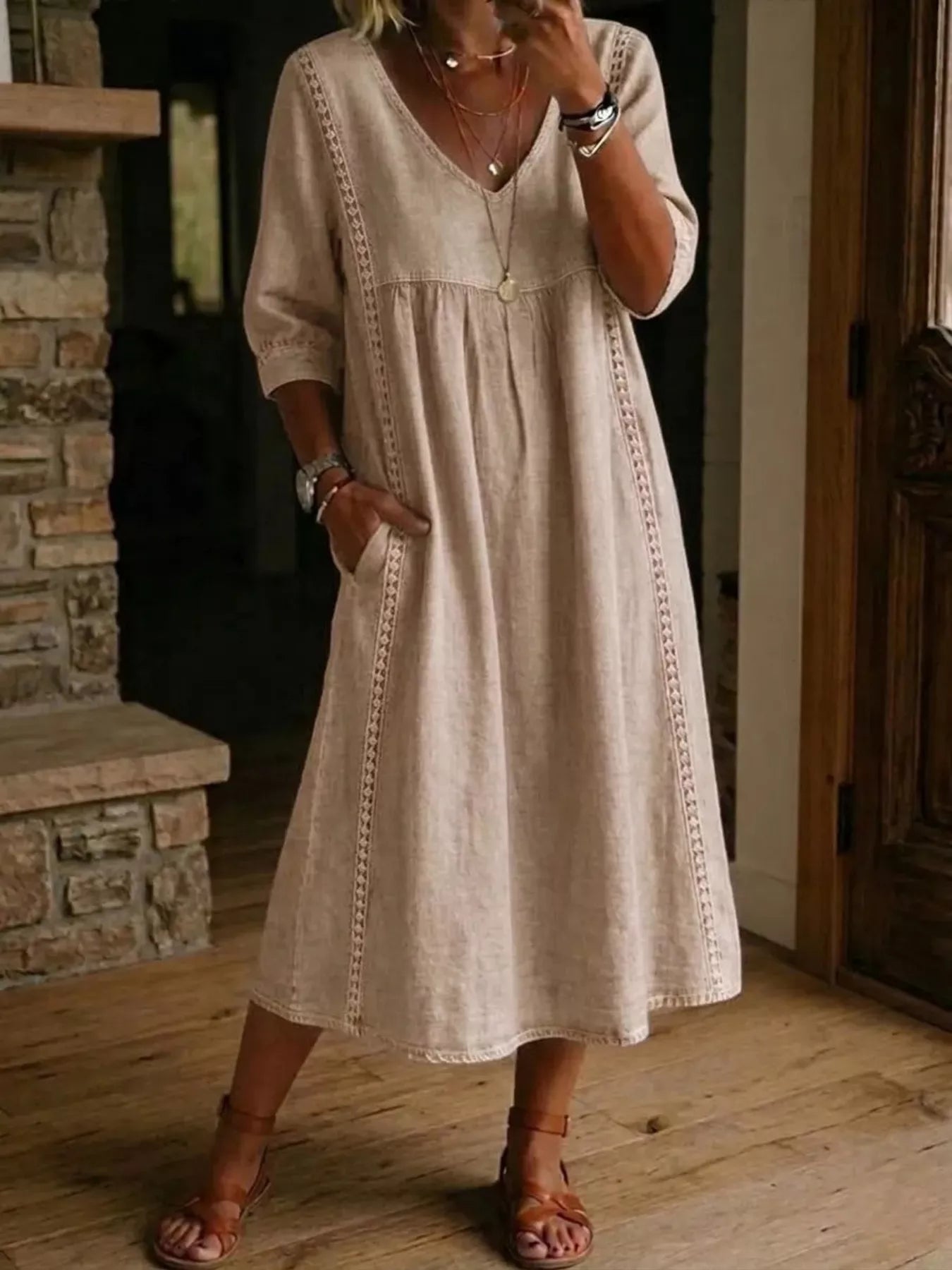 Women's midi dress, v-neck 3/4 sleeve