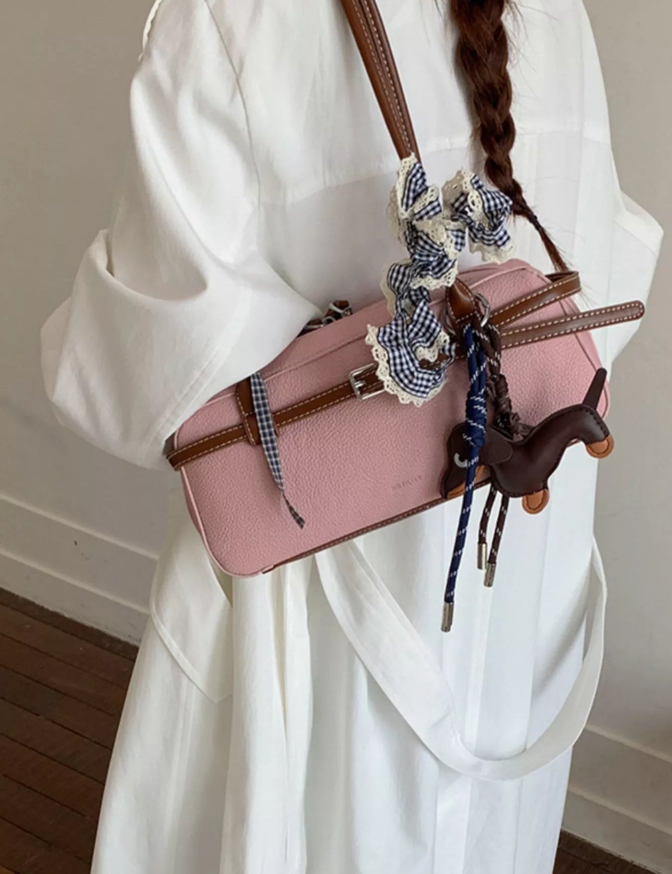 Women's Medium shoulder bag in vegan leather, decorative buckle detail, cherry pink