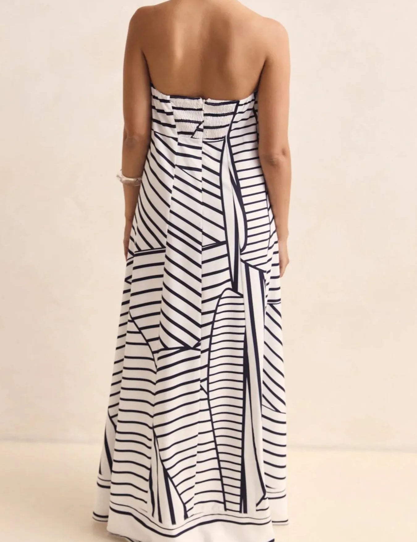 Women's maxi dress in printed, strapless