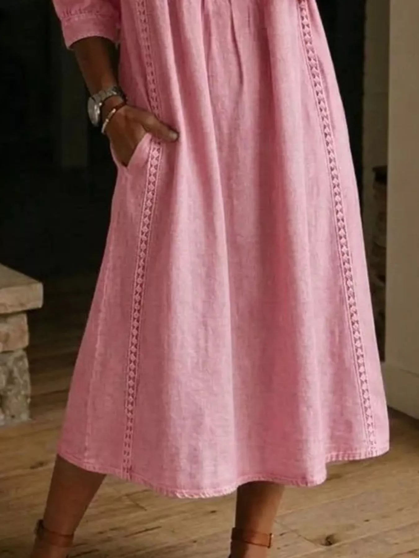 Women's midi dress, v-neck 3/4 sleeve