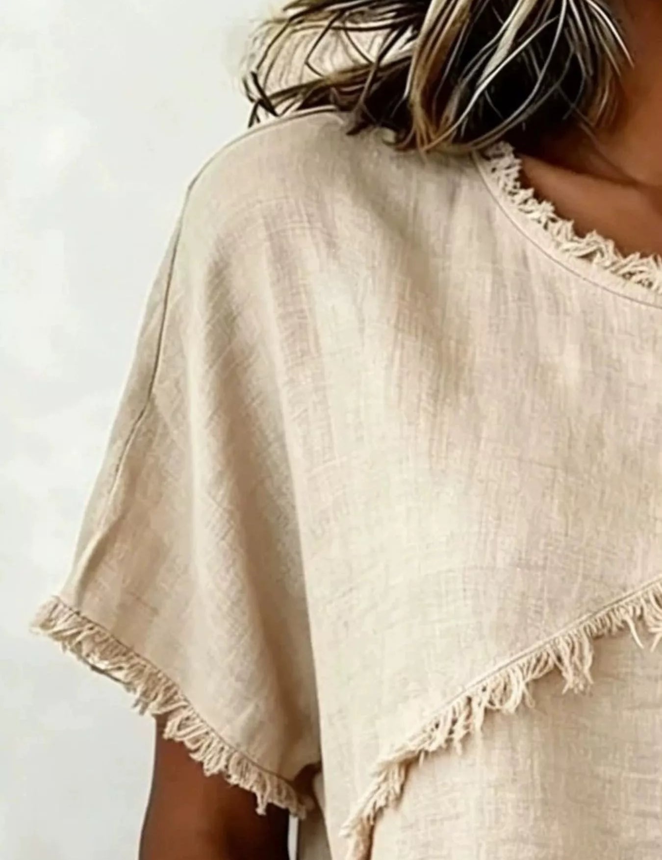 Womens Frayed Hem Top – Soft Polyester in White – Chaotic Fashion