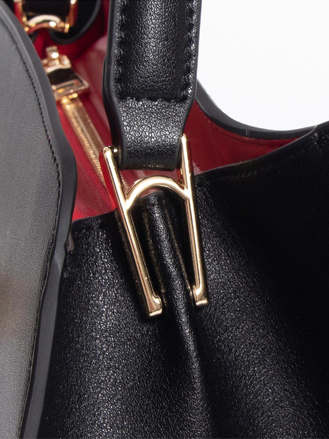 Women East-West Shoulder Bag